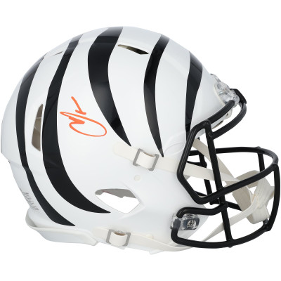 Chad Johnson Cincinnati Bengals Autographed Fanatics Authentic Riddell 2022 On-Field Alternate Speed Authentic Helmet