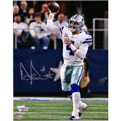 Autographed Dallas Cowboys Dak Prescott Fanatics Authentic 8 x 10 White Throwing Photograph