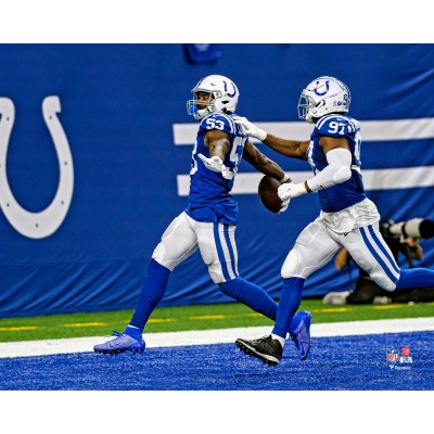 Unsigned Indianapolis Colts Shaquille Leonard Fanatics Authentic Interception Photograph