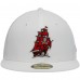 Бейсболка Tampa Bay Buccaneers New Era Omaha Alternate Logo 59FIFTY - White