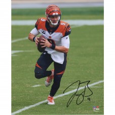 Autographed Cincinnati Bengals Joe Burrow Fanatics Authentic 8 x 10 Vertical Photograph