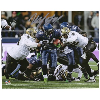Autographed Seattle Seahawks Marshawn Lynch Fanatics Authentic 8 x 10 Beast Quake Run Photograph
