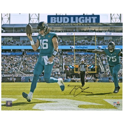 Autographed Jacksonville Jaguars Trevor Lawrence Fanatics Authentic 16 x 20 Teal Jersey Rush Touchdown Photograph