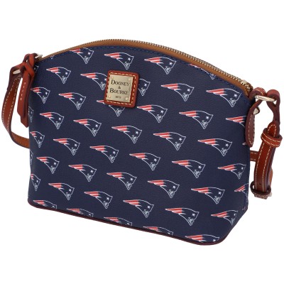 New England Patriots Dooney & Bourke Signature Suki Crossbody with Medium Wristlet