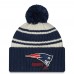 Шапка с помпоном New England Patriots New Era 2022 Sideline Sport - Cream/Navy