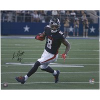 Autographed Atlanta Falcons Kyle Pitts Fanatics Authentic 16 x 20 Black Jersey Running Photograph