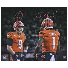 Фото Multi-Signed Cincinnati Bengals Ja'Marr Chase & Joe Burrow Fanatics Authentic 16 x 20 Spotlight