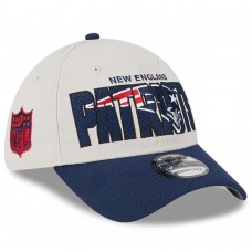 Бейсболка New England Patriots New Era 2023 NFL Draft 39THIRTY - Stone/Navy