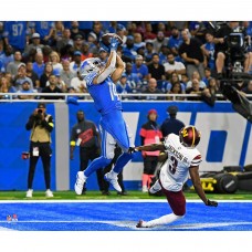 Unsigned Detroit Lions Amon-Ra St. Brown Fanatics Authentic Makes Touchdown Catch Photograph