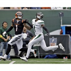 Unsigned New York Jets Ahmad Sauce Gardner Fanatics Authentic Covers JaMarr Chase Photograph Unsigned New York Jets Ahmad Sauce Gardner Fanatics Authentic Covers JaMarr Chase Photograph