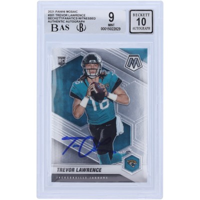 Autographed Jacksonville Jaguars Trevor Lawrence 2021 Panini Mosaic #301 Beckett Fanatics Witnessed Authenticated 9/10 Rookie Card - 15022829